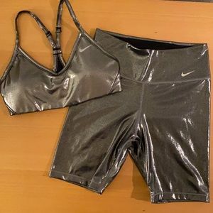 NWOT Nike Icon Silver Metallic Indy Sports Bra and Biker Shorts (Size Small)